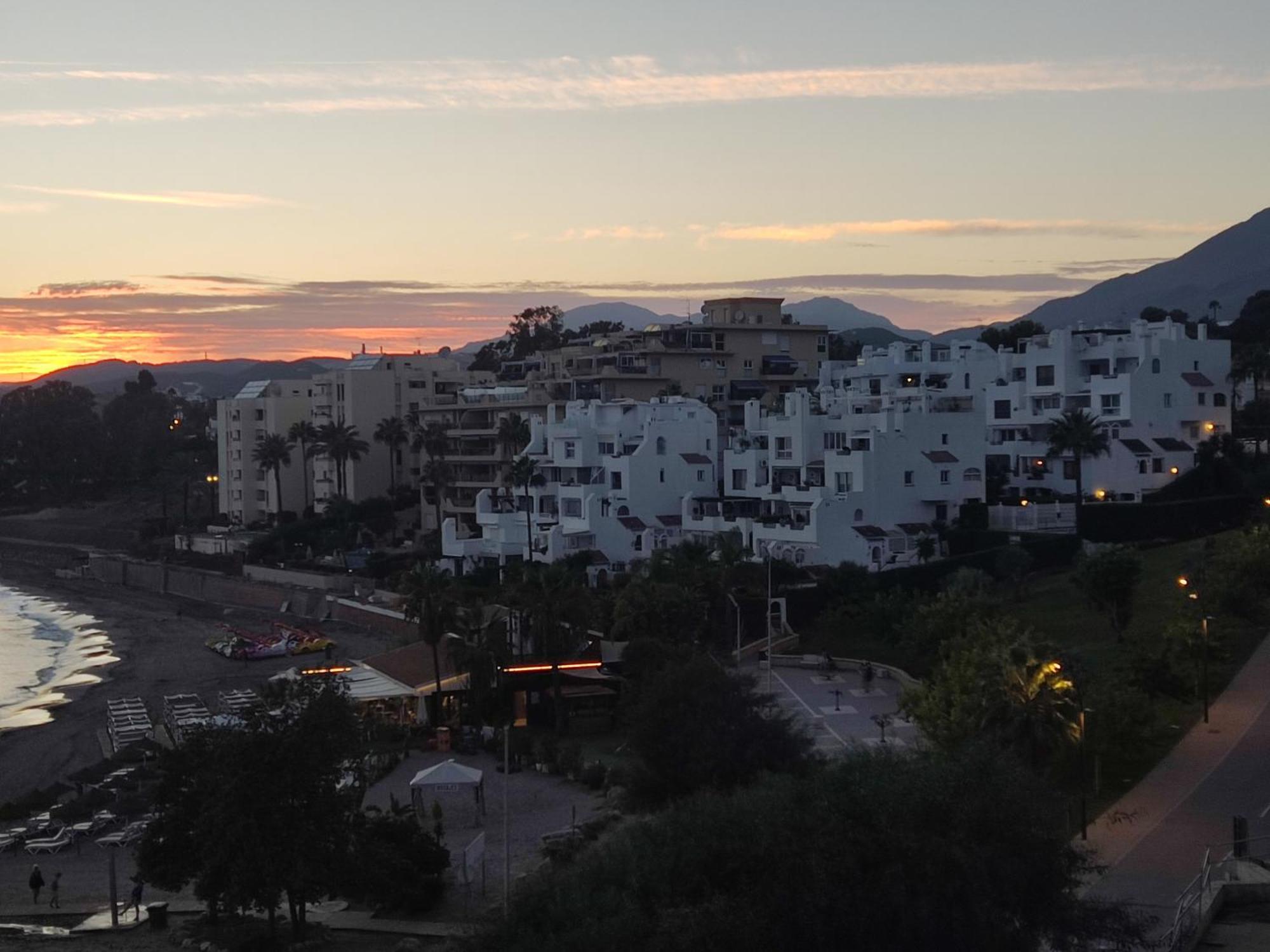 Front Sea View Penthouse Διαμέρισμα Εστεπόνα Εξωτερικό φωτογραφία