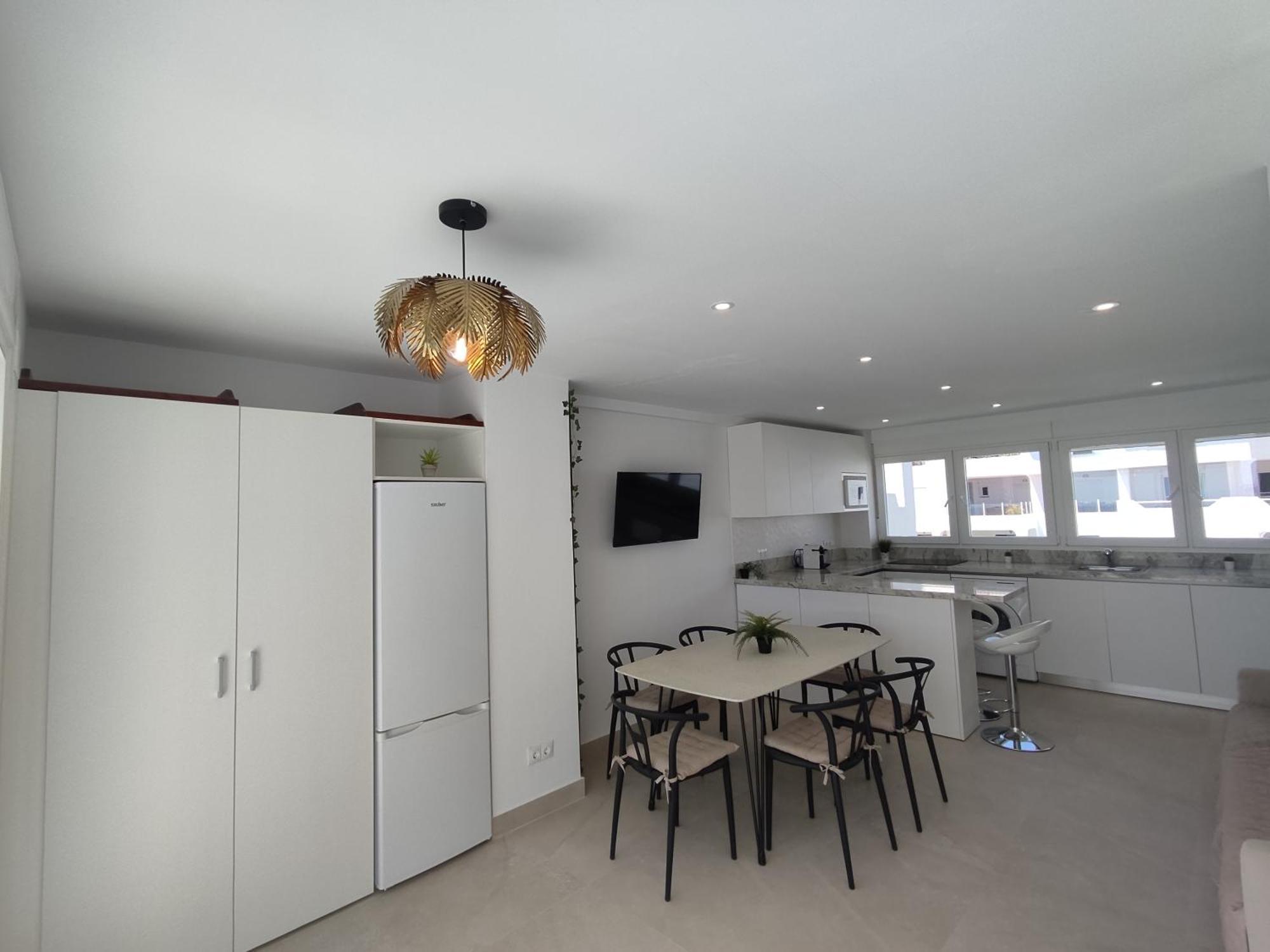 Front Sea View Penthouse Διαμέρισμα Εστεπόνα Εξωτερικό φωτογραφία