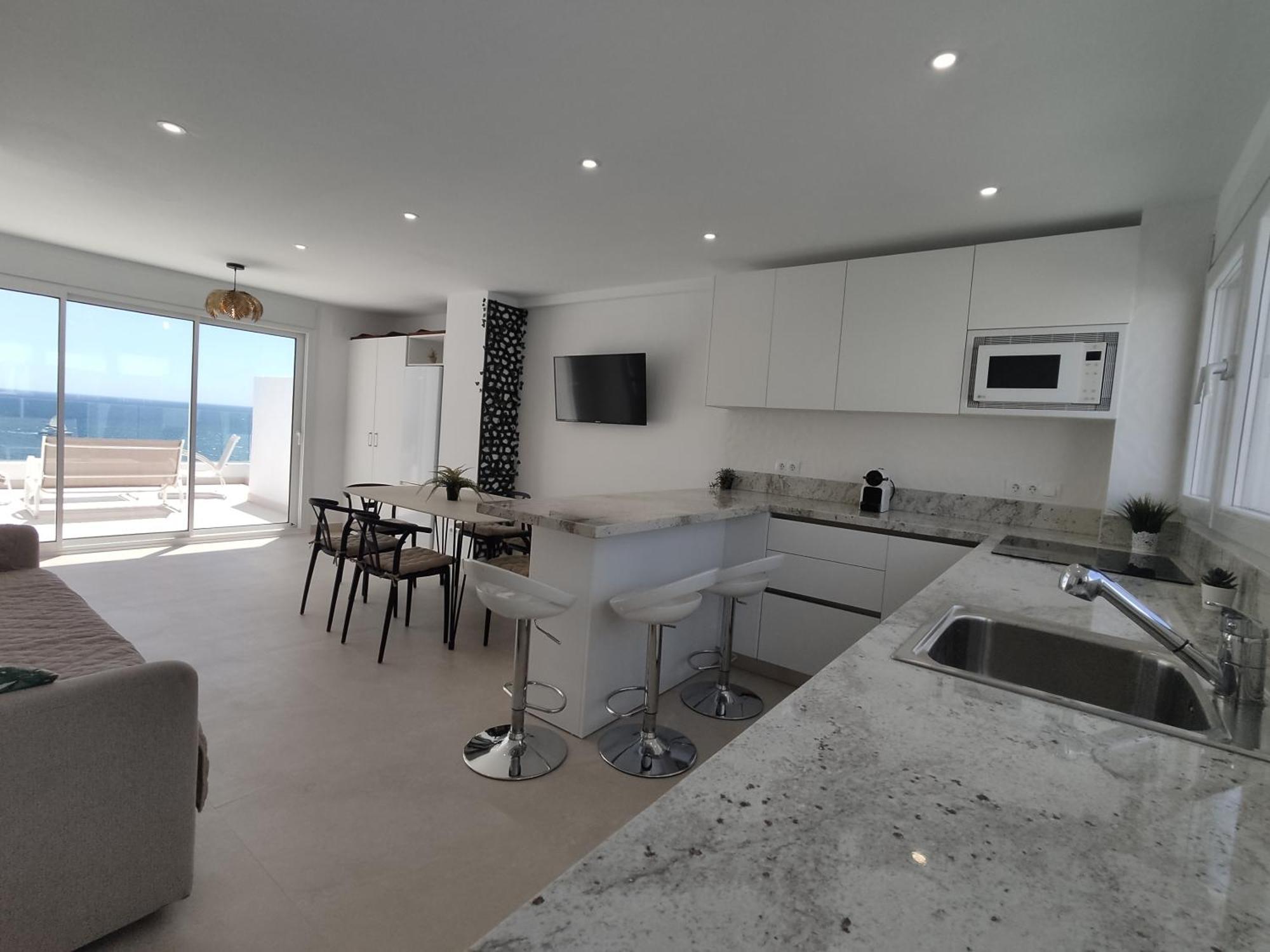 Front Sea View Penthouse Διαμέρισμα Εστεπόνα Εξωτερικό φωτογραφία
